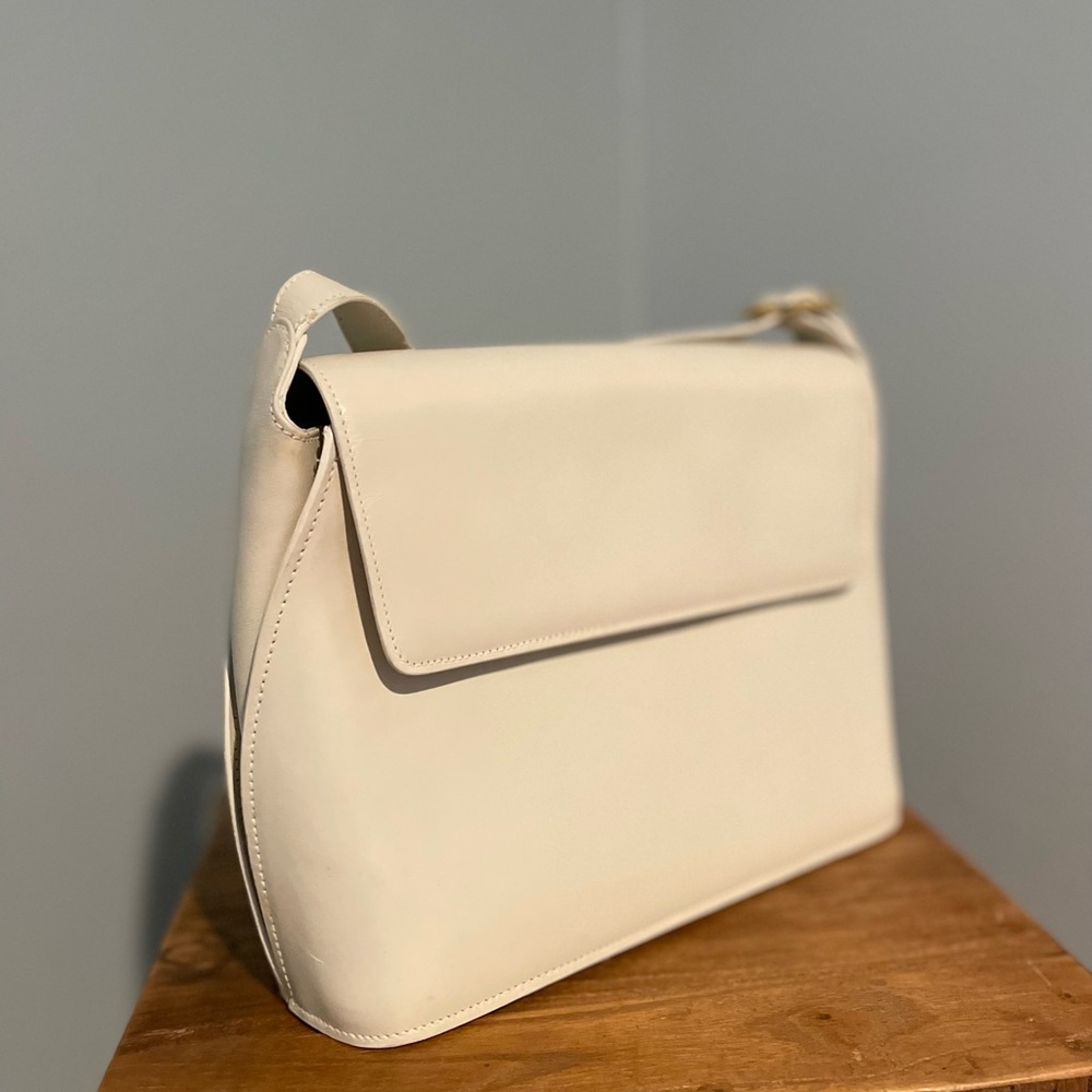 Bally Leather Top Handle Bag Gold Buckle Cream Ivory Shoulder Bag